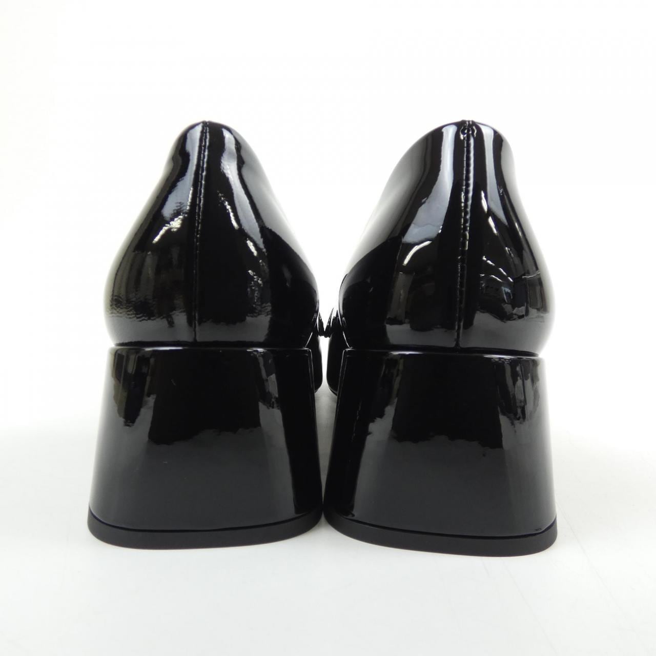 プラダ PRADA パテントレザーローファー トライアングルロゴ 1D763M シューズ