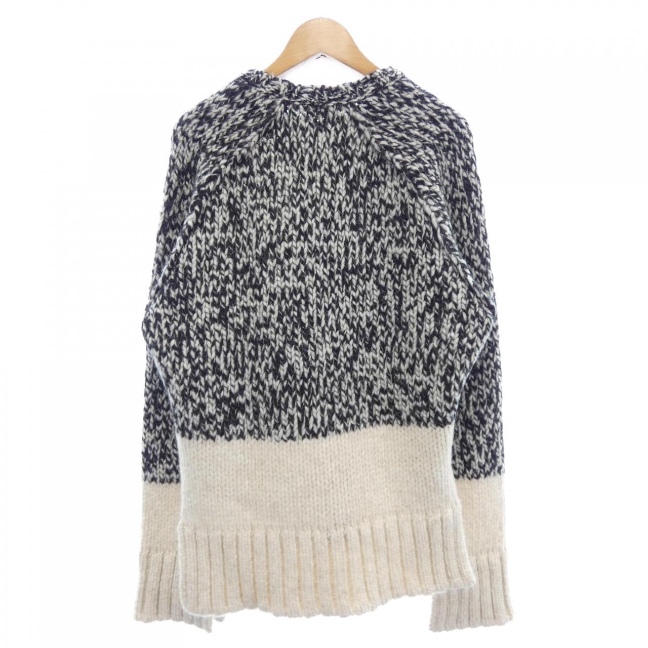 ヌメロヴェントゥーノ N°21 ニット