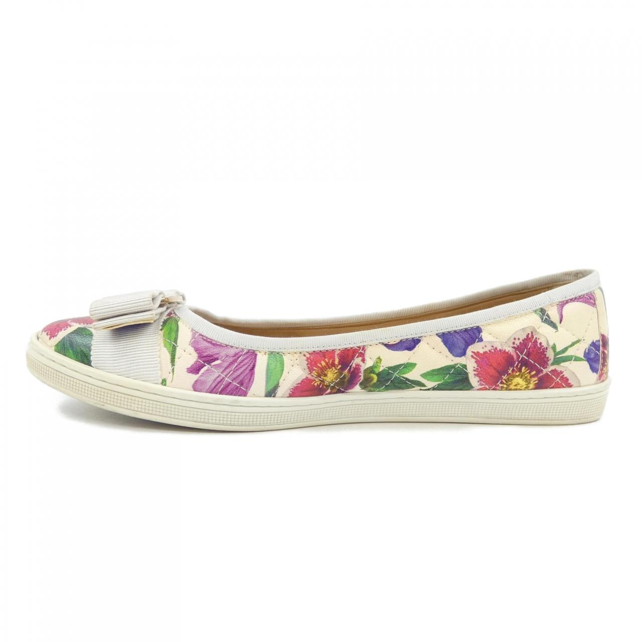 サルヴァトーレフェラガモ SALVATORE FERRAGAMO 16582 フラットシューズ