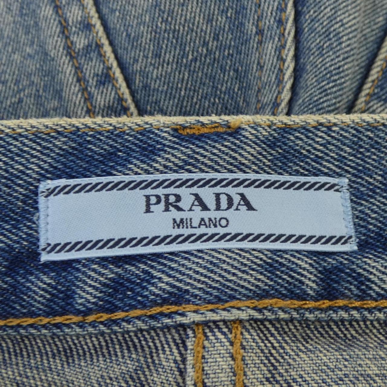 プラダ PRADA トライアングルロゴ GFP495 S231 12O0 ショートパンツ