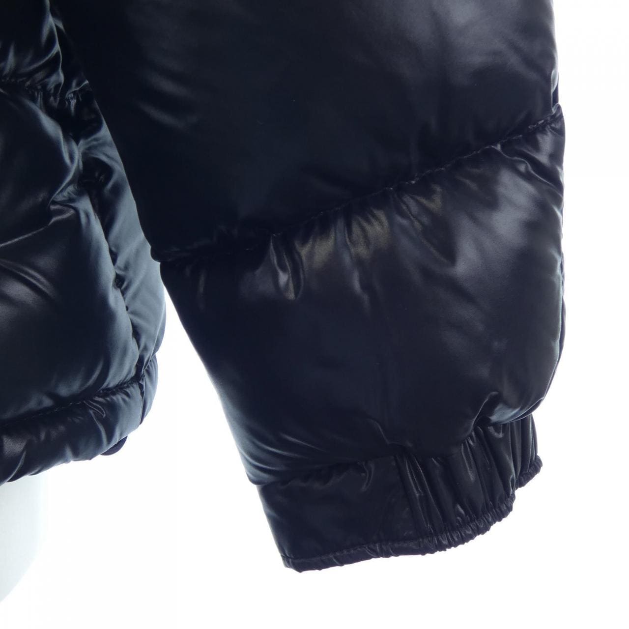 モンクレール MONCLER ダウンジャケット