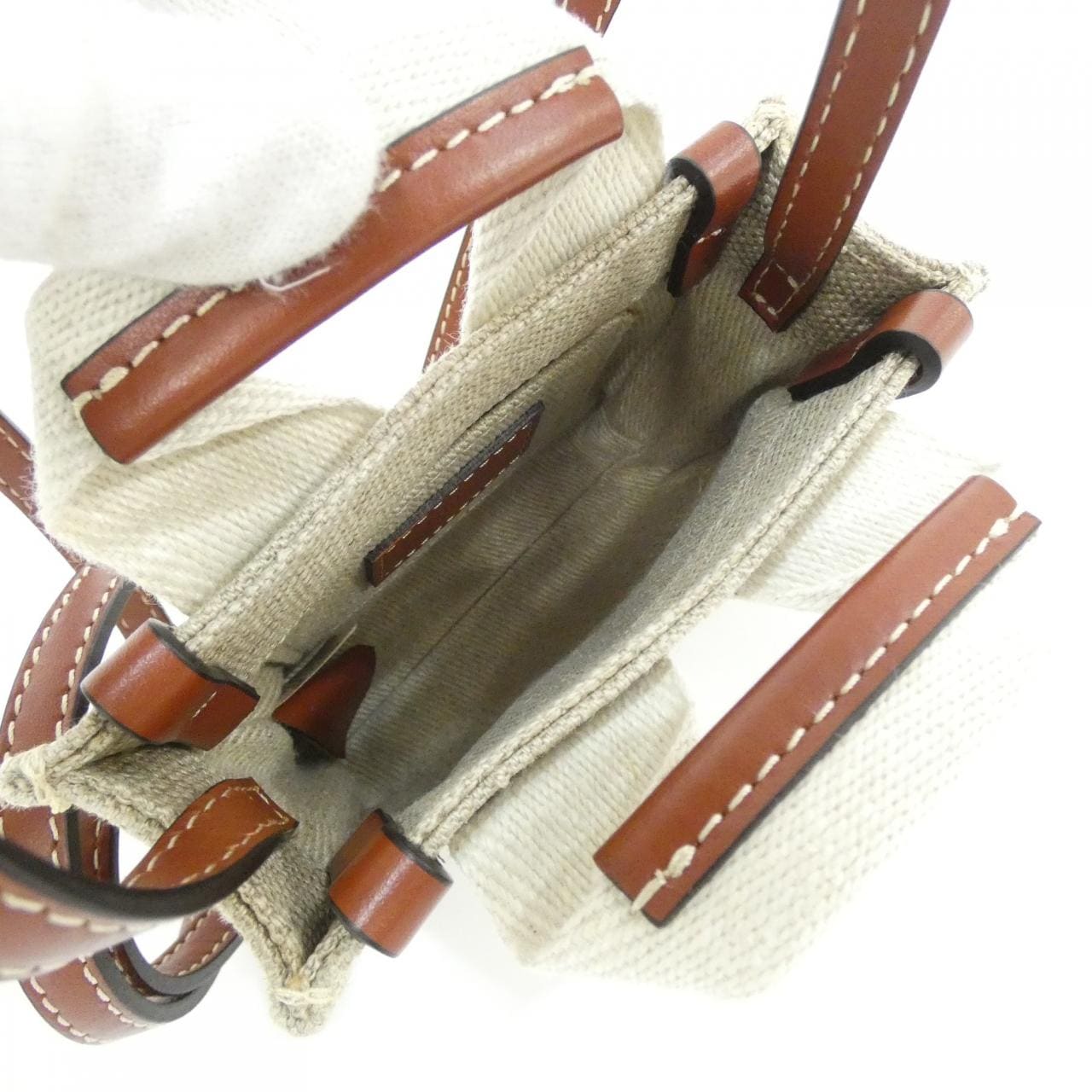 【新品】クロエ ウッディ ナノ トート CHC22AP235 I26 ショルダーバッグ