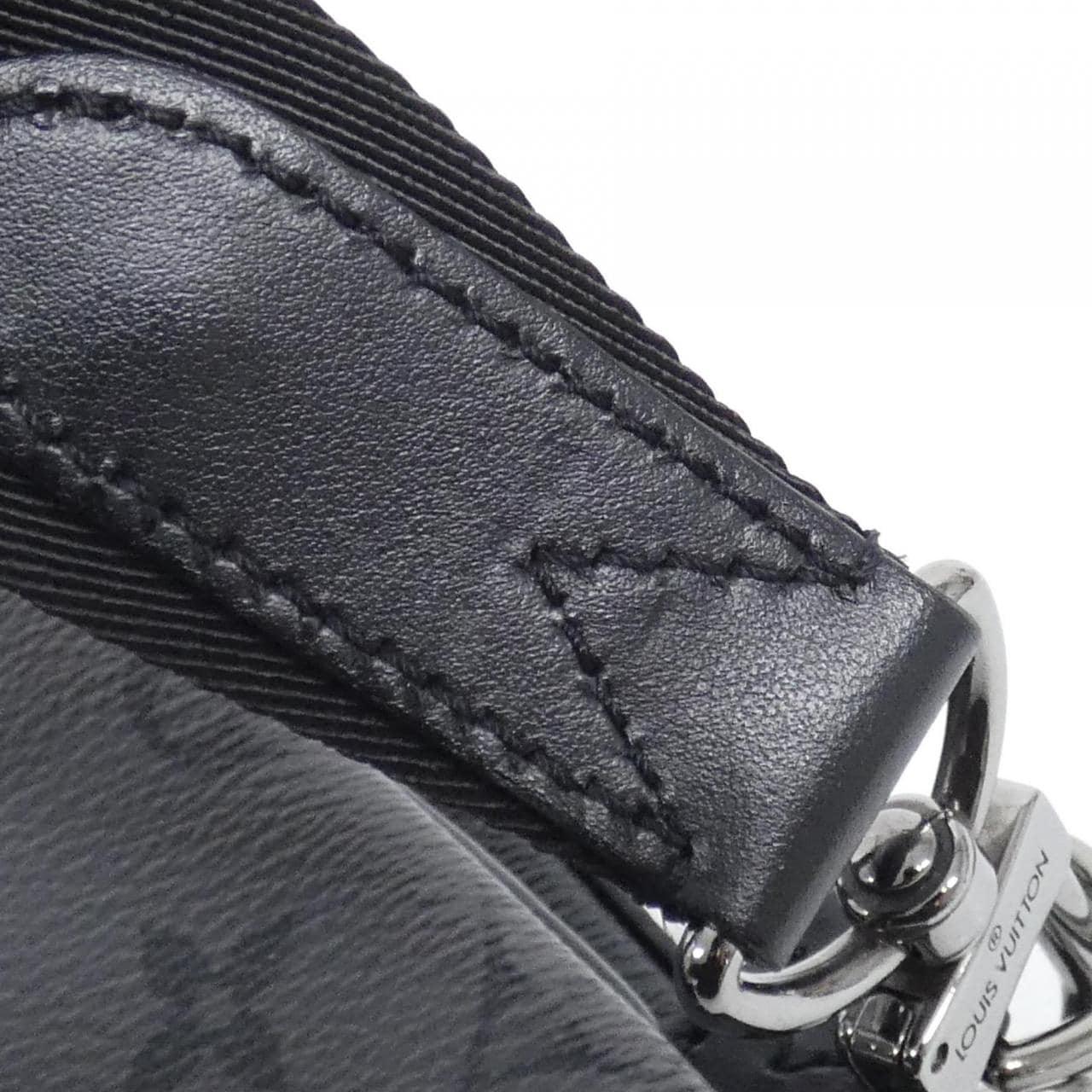 ルイヴィトン モノグラム エクリプス リバース トリオ メッセンジャー M69443 ショルダーバッグ