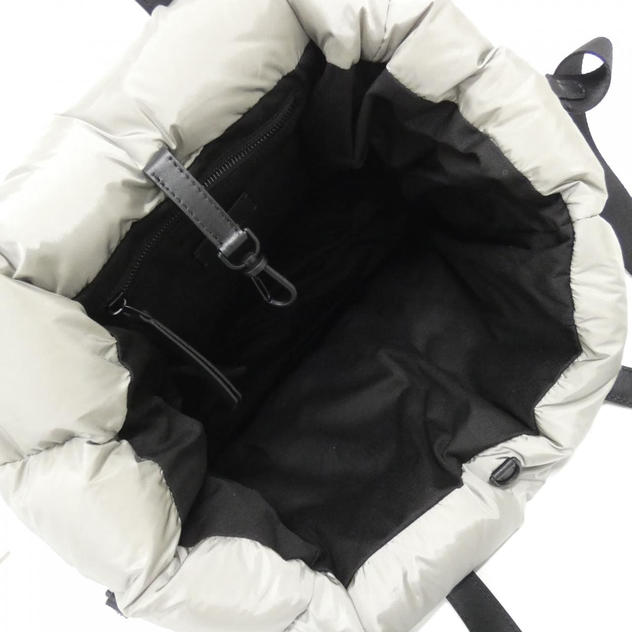 【新品】モンクレール ニューカラドック 5D00010 M7451 バッグ