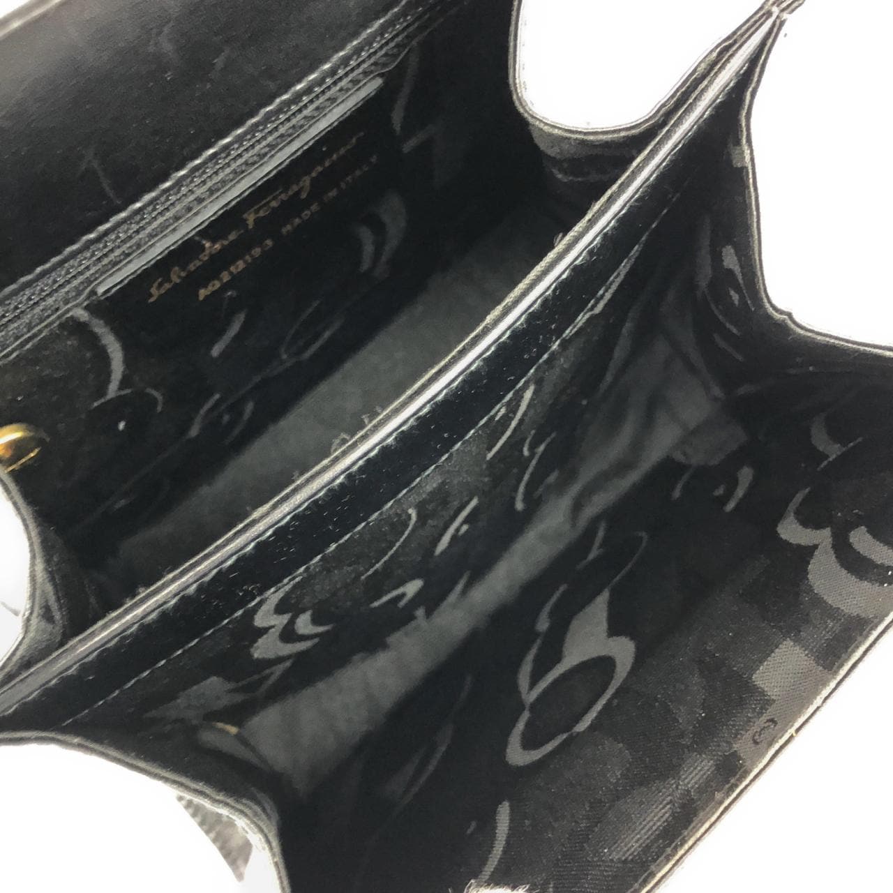 【ヴィンテージ】サルヴァトーレフェラガモ 21 2193 バッグ