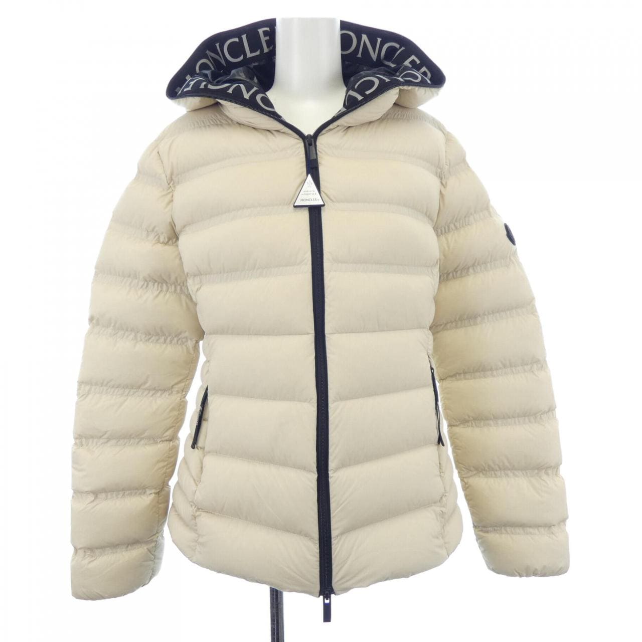 モンクレール MONCLER ダウンジャケット