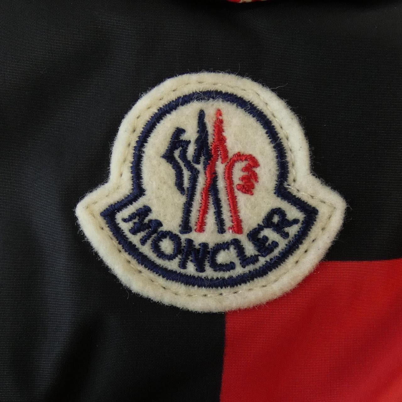 モンクレール MONCLER ダウンジャケット
