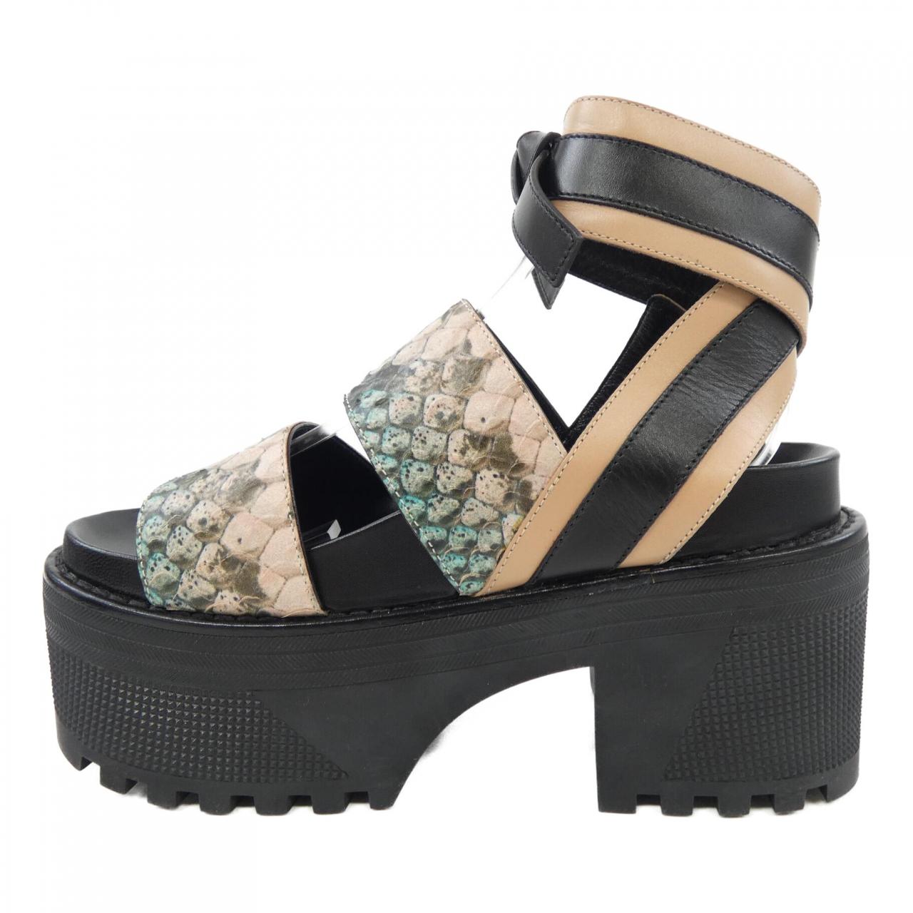 ルイヴィトン LOUIS VUITTON ローリエートライン サンダル