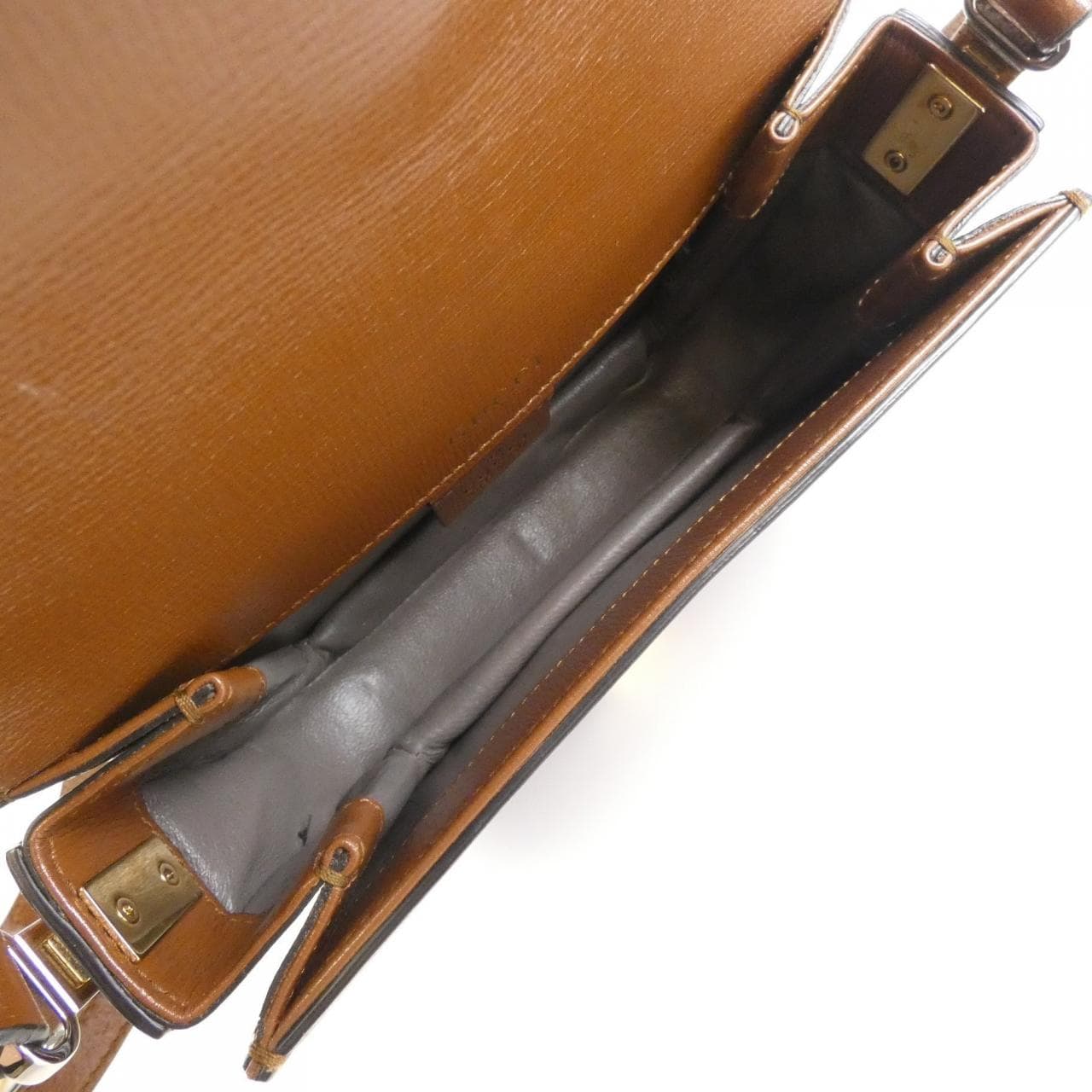 グッチ シルヴィ615965 1DB0X ショルダーバッグ