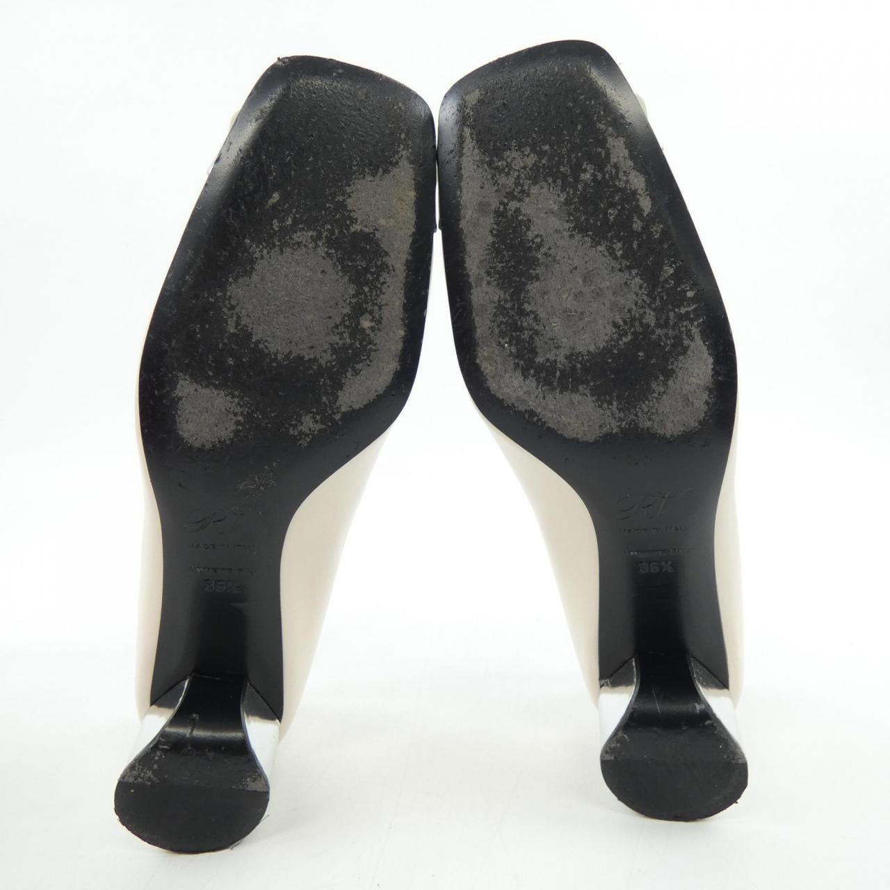 ROGER VIVIER VIVIER 泵