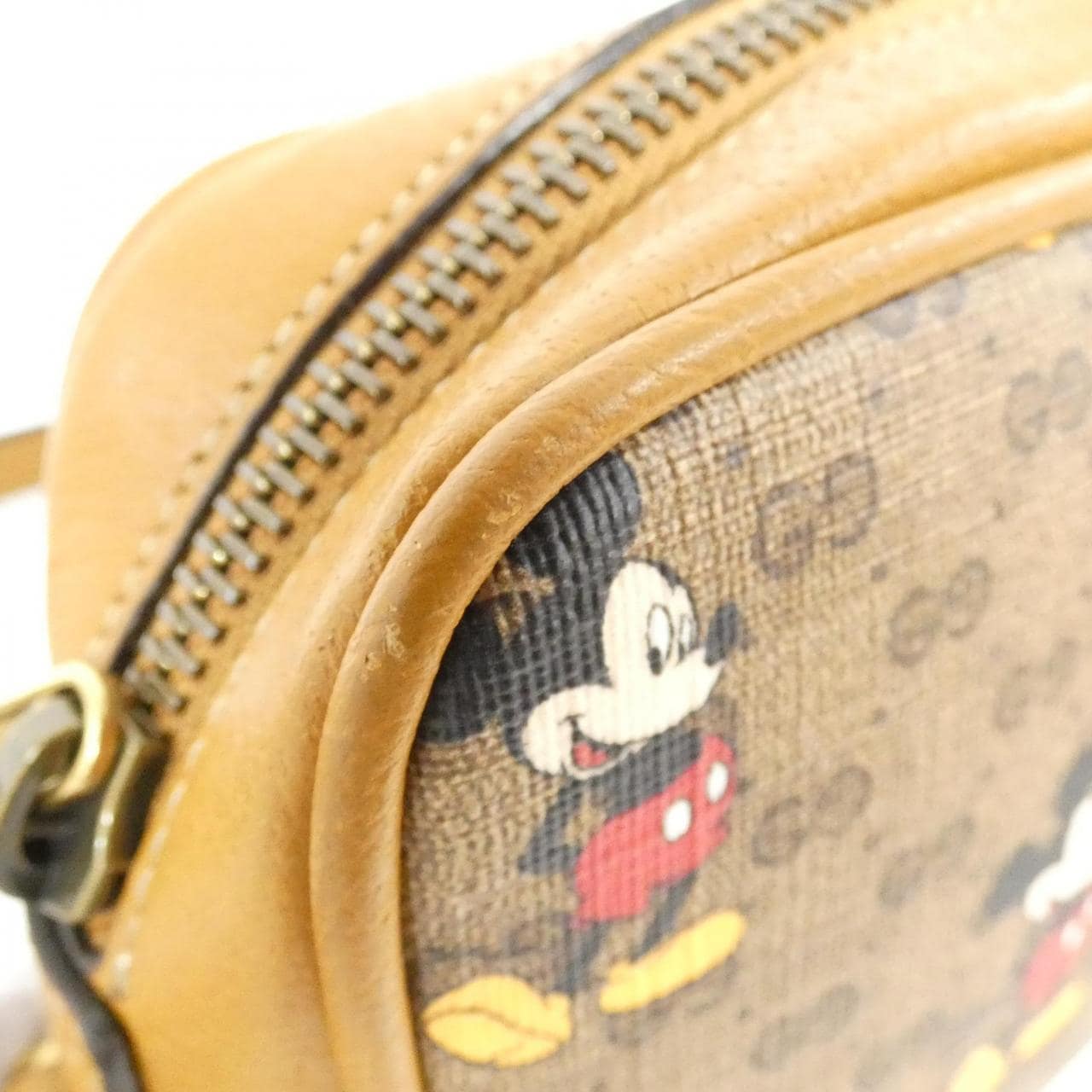 グッチ 602536 HWUBM ショルダーバッグ