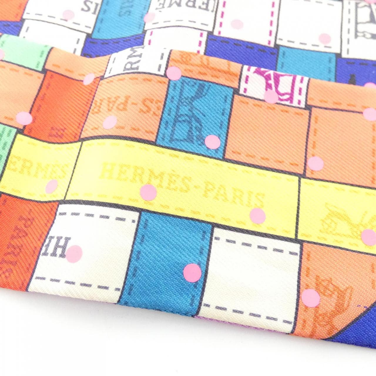 エルメス TWILLT PLUMETIS 068083S スカーフ