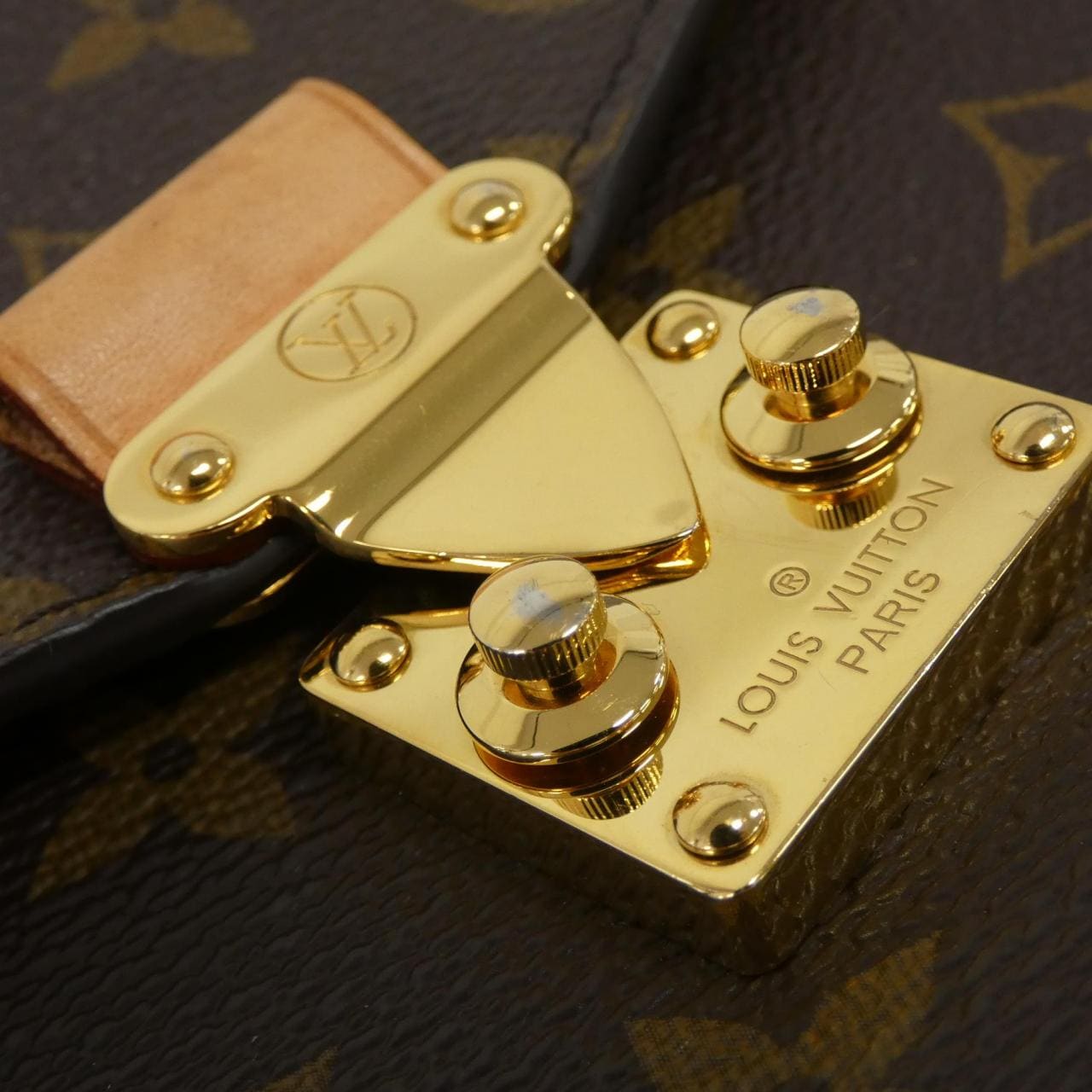 LOUIS VUITTON Monogram Pochette Metis 中型包 M44875