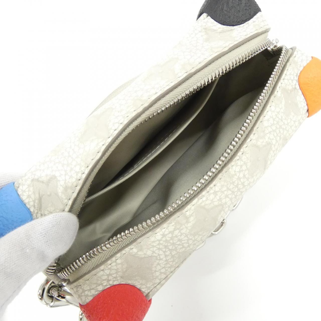 ルイヴィトン トリヨン クライミング ミニ ソフトトランク M81606 ショルダーバッグ