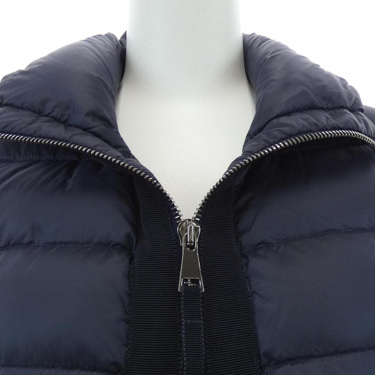 モンクレール MONCLER 20939455800 ダウンジャケット