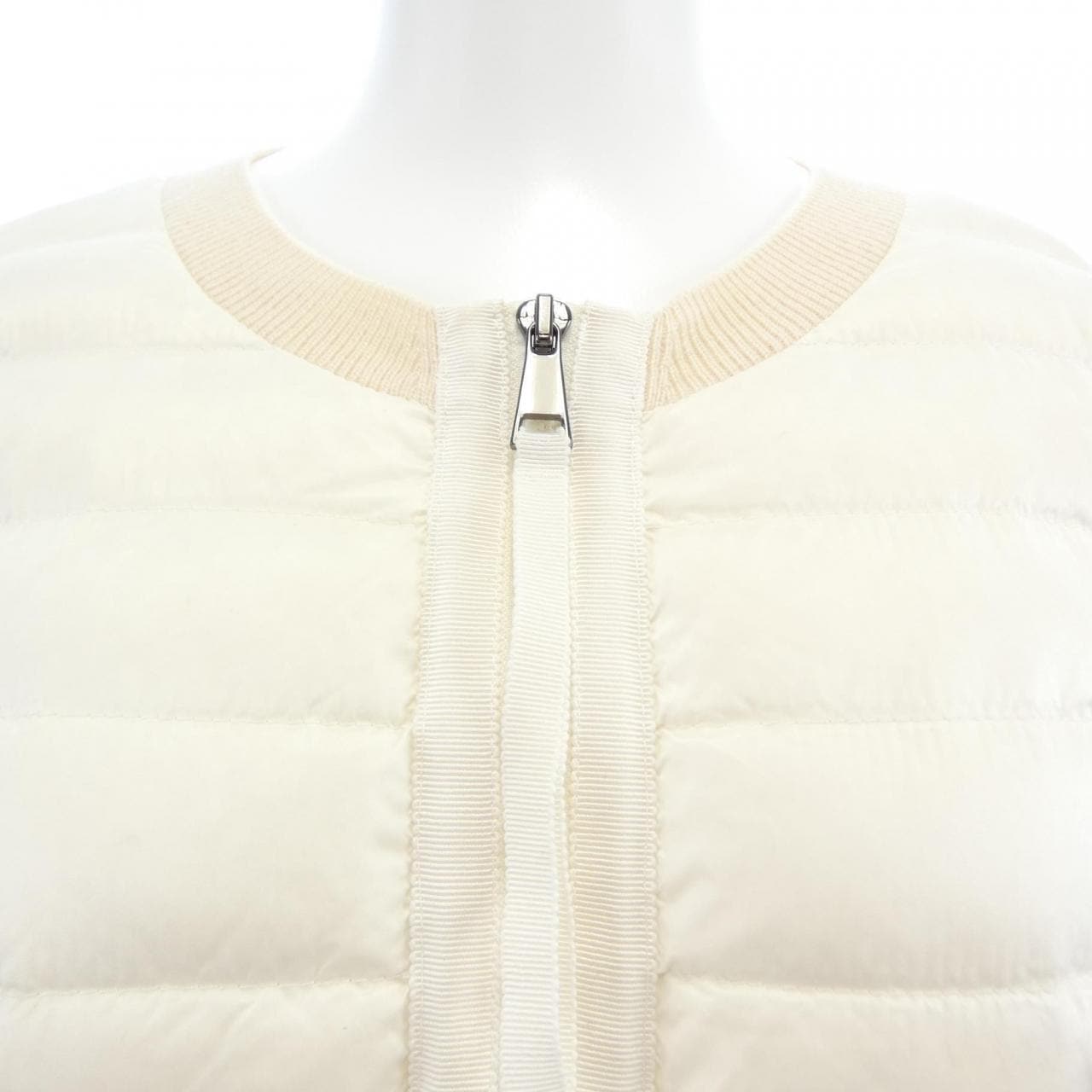 モンクレール MONCLER 20939B51000 ダウンジャケット