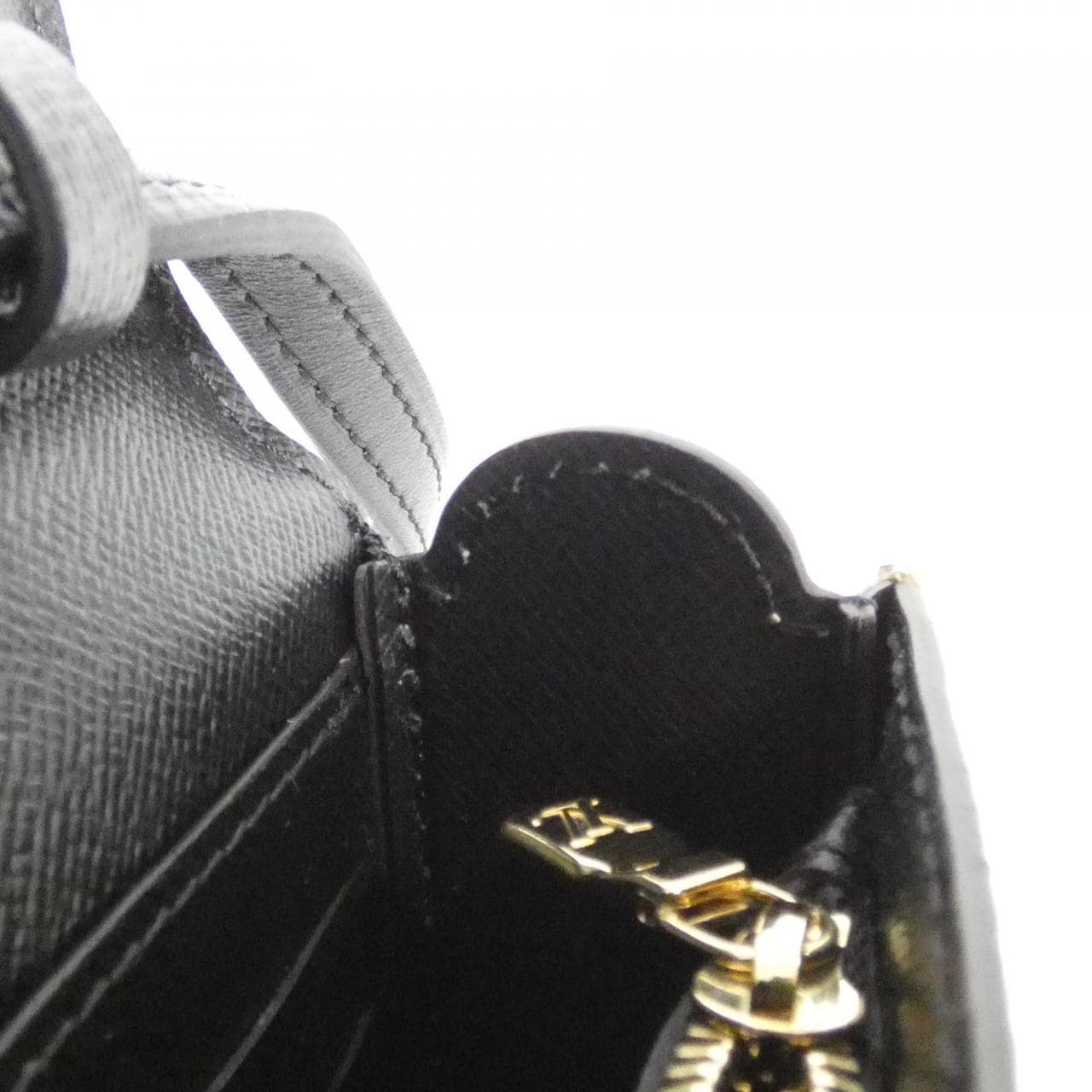 ルイヴィトン モノグラム リバース LVブック ウォレット オン チェーン M81830 チェーンウォレット