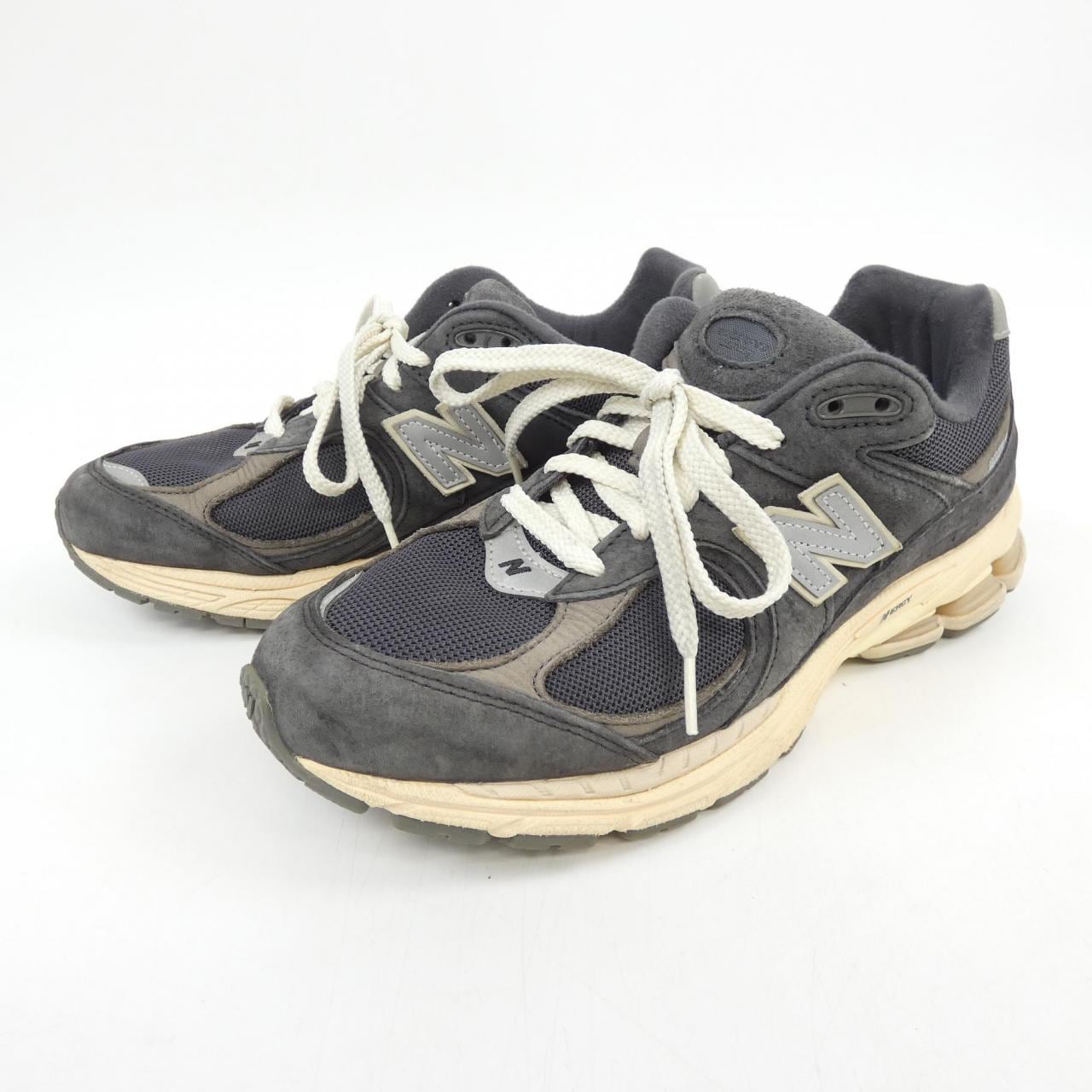 ニューバランス NEW BALANCE M2002RHO スニーカー