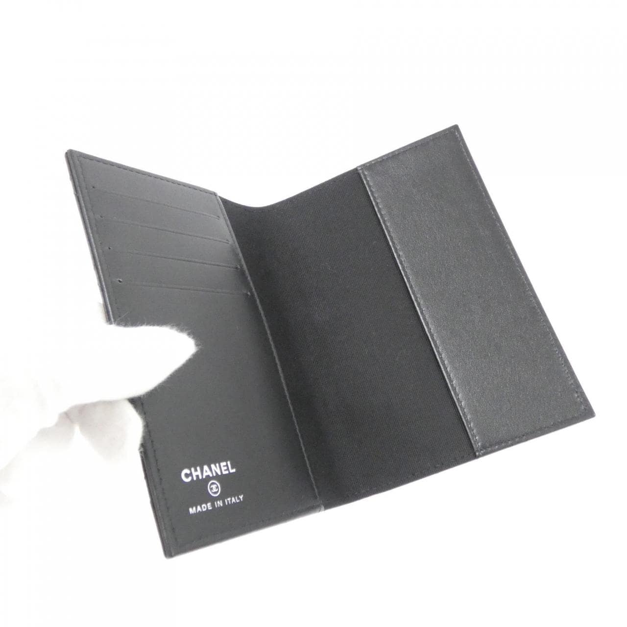 シャネル AP3821 パスポートケース