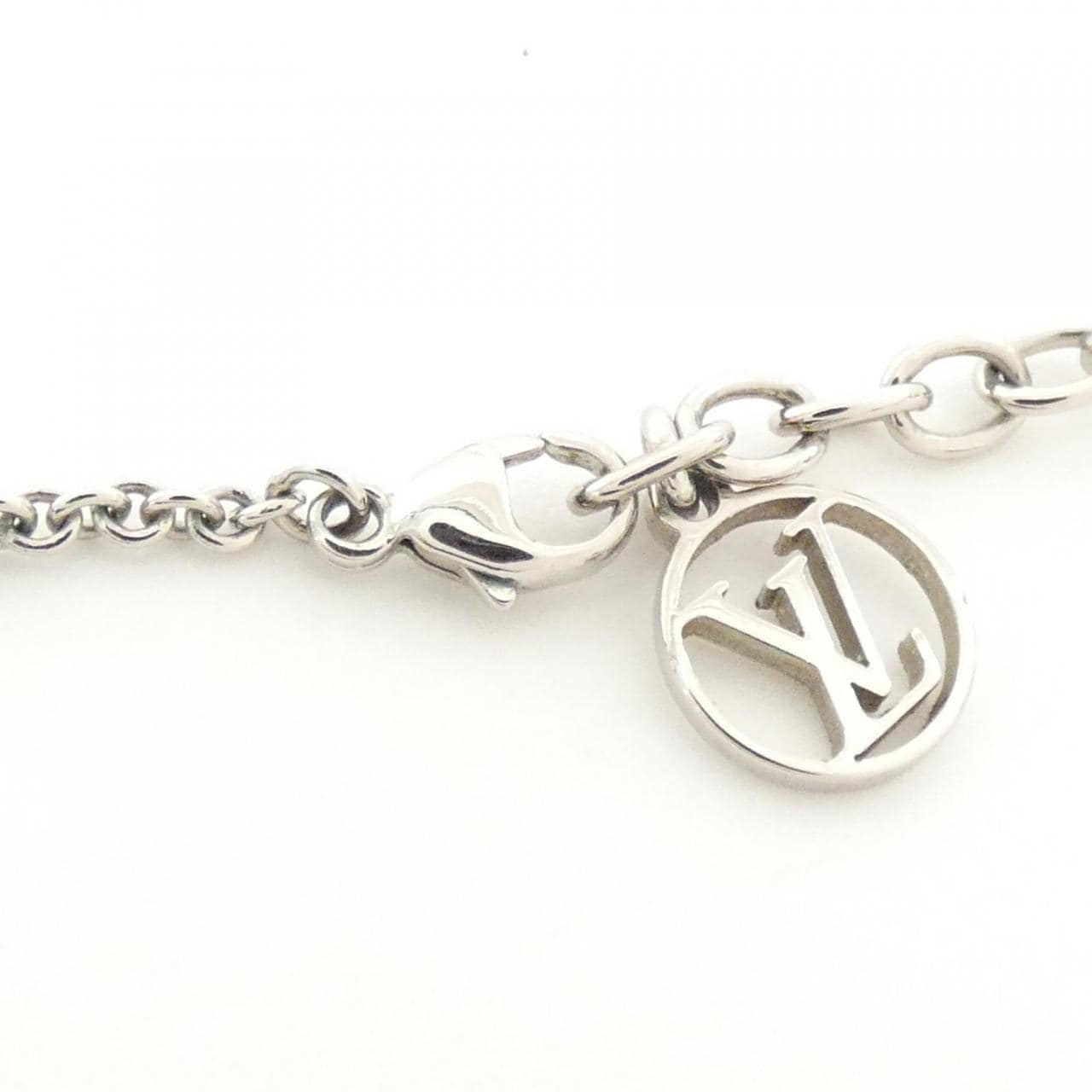 LOUIS VUITTON Necklace Essential V M63197 Necklace