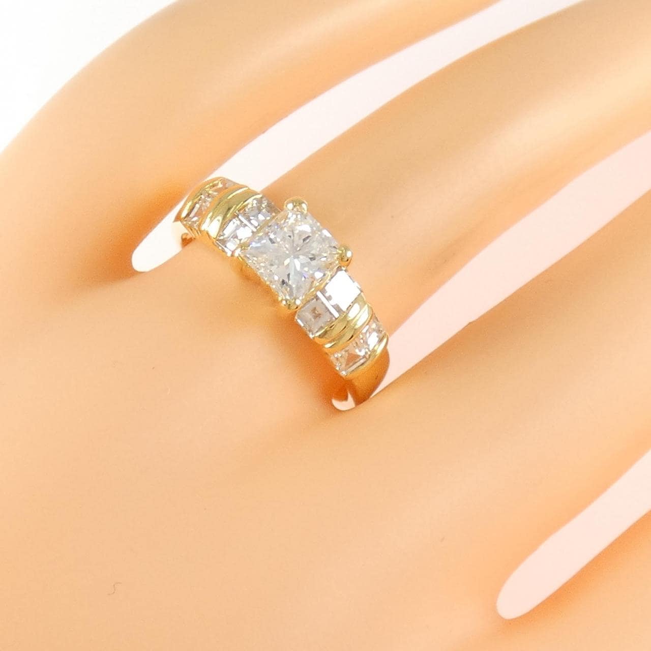 K18YG ダイヤモンド リング 1.035CT