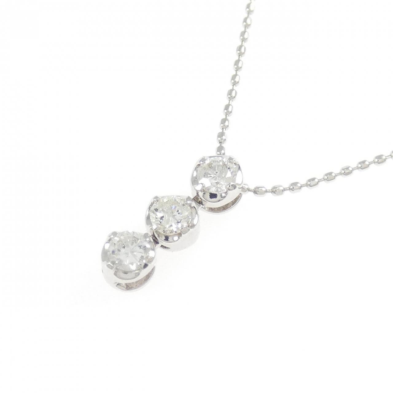 K18WG スリーストーン ダイヤモンド ネックレス 0.25CT