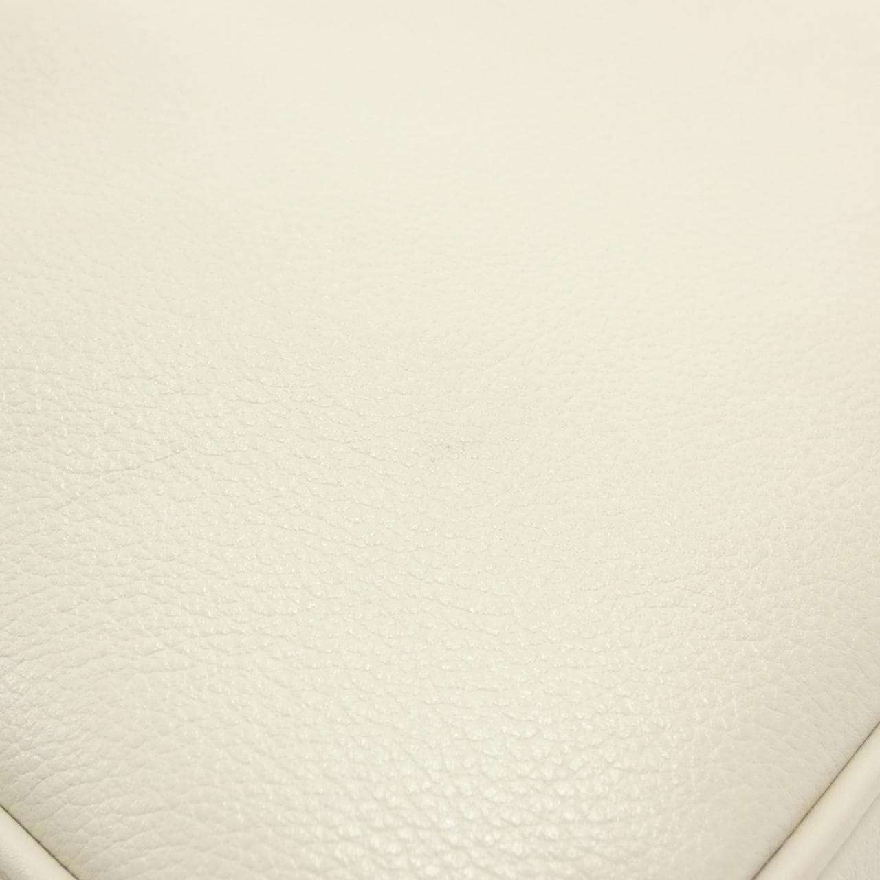 グッチ DIANA 746251 UAAAY バッグ
