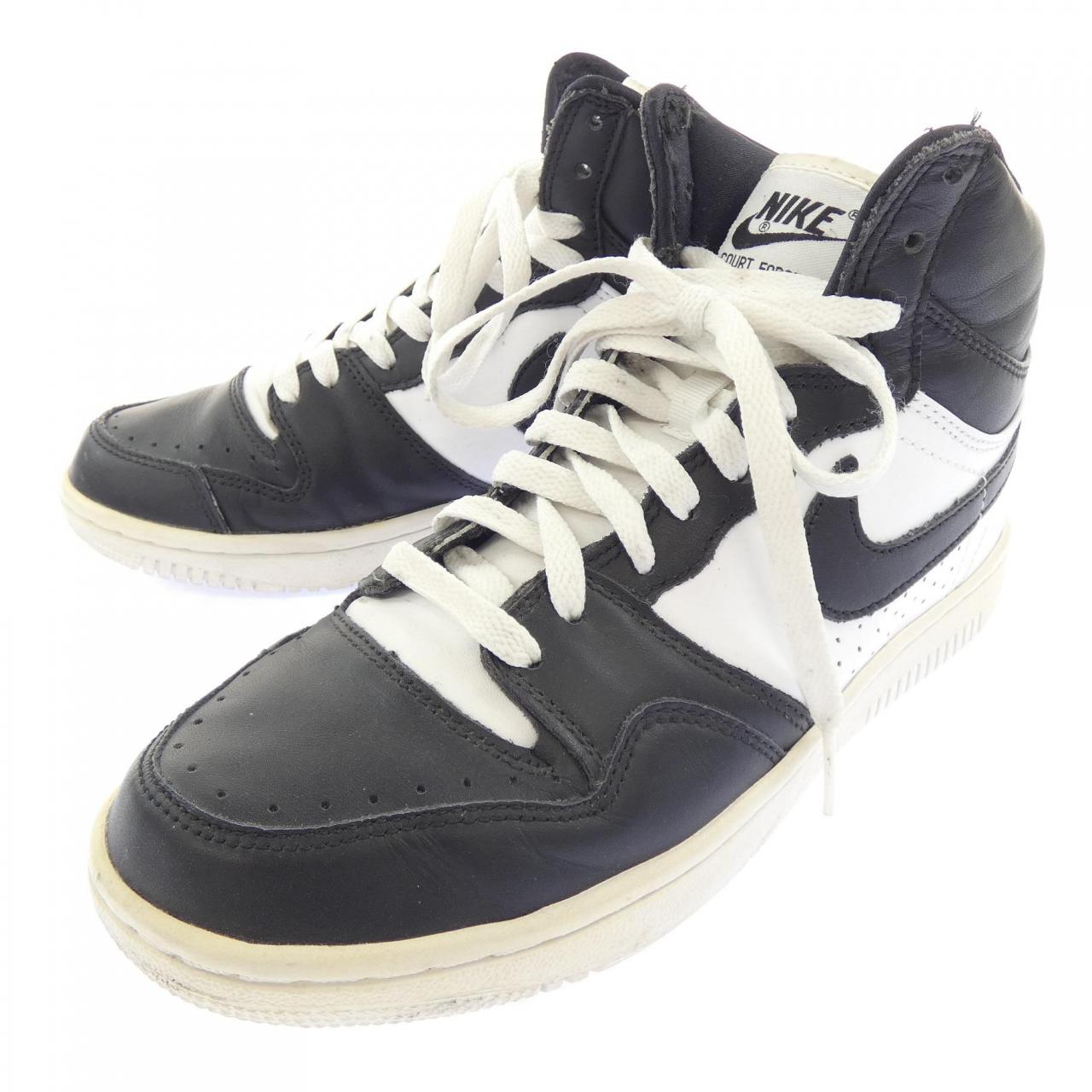 ナイキ NIKE 826667-001 スニーカー