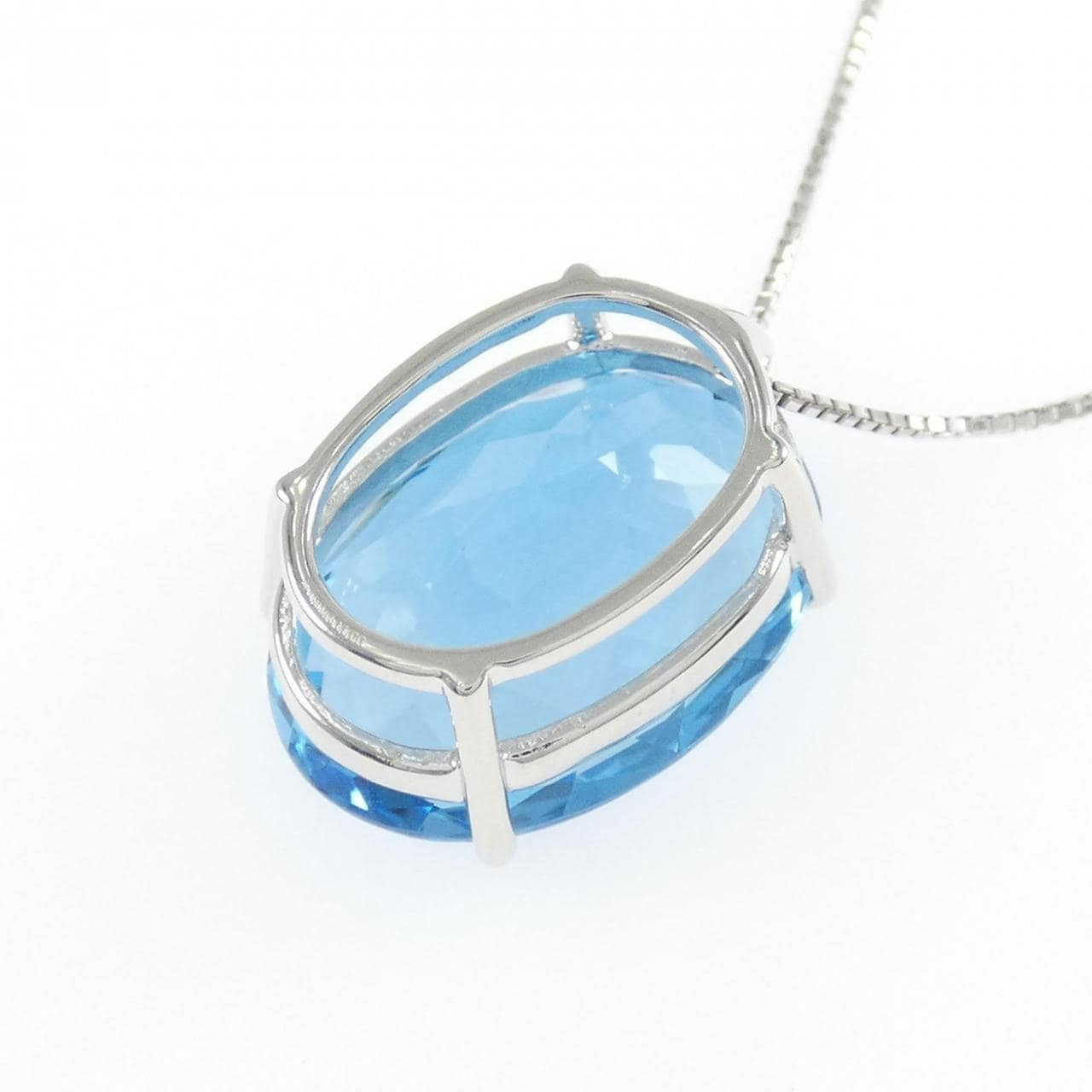 K18WG ブルートパーズ ネックレス 11.00CT