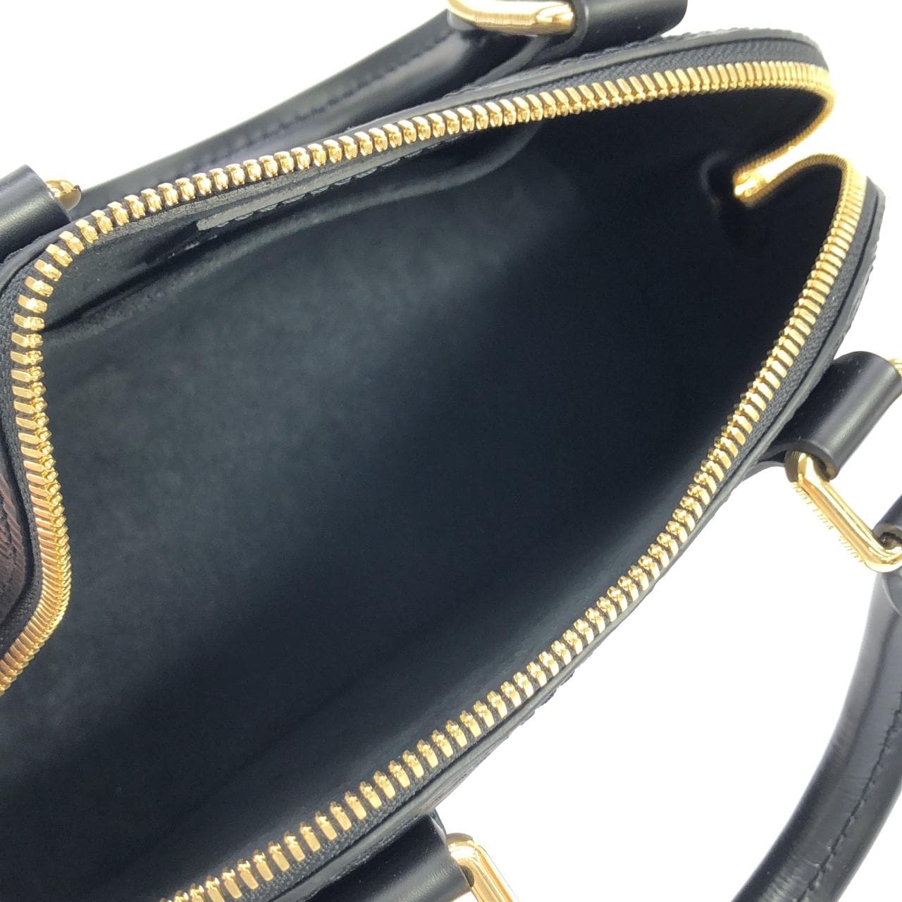 ルイヴィトン エピ(LV X TM) アルマBB M13670 バッグ