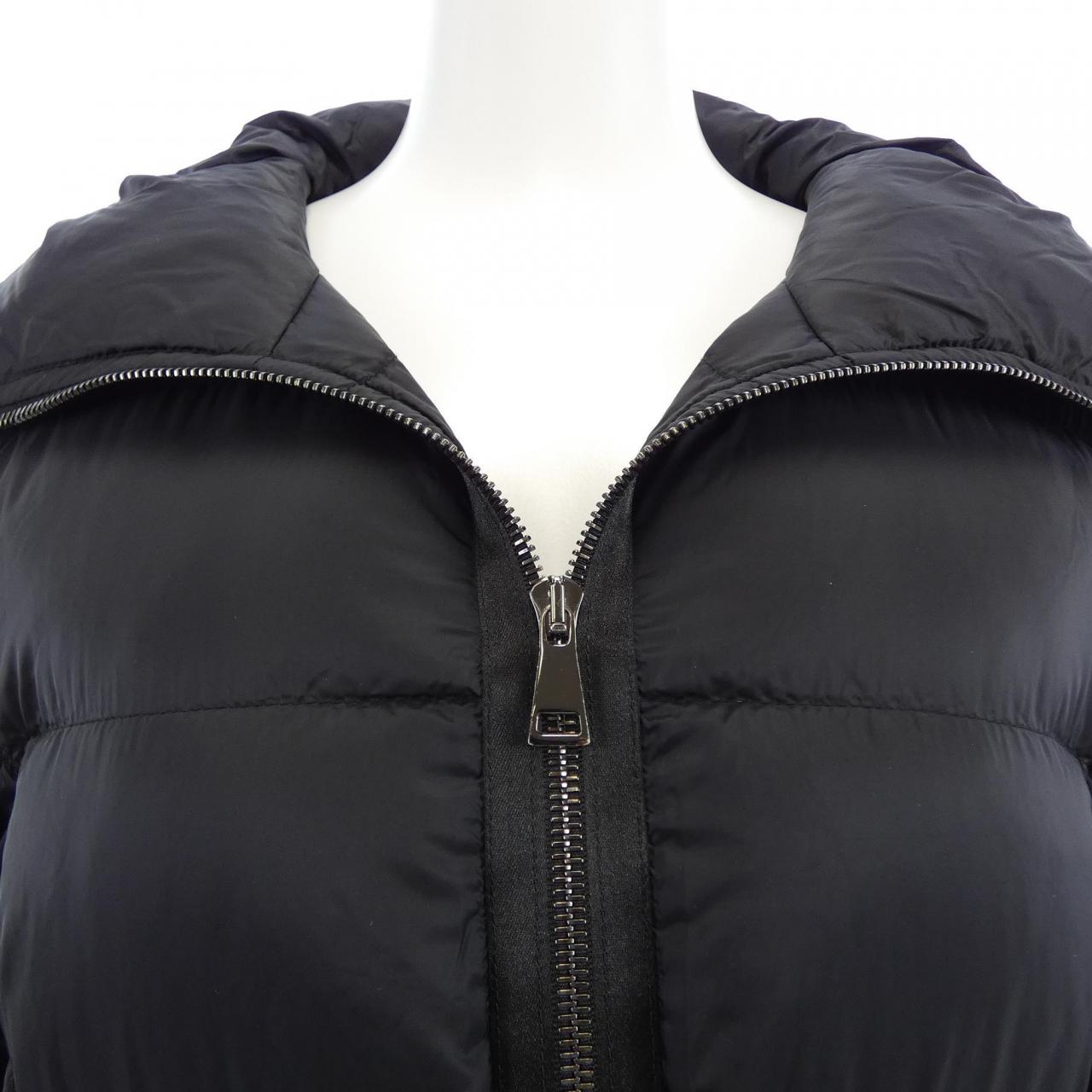 モンクレール MONCLER BELLEVALIA ダウンコート