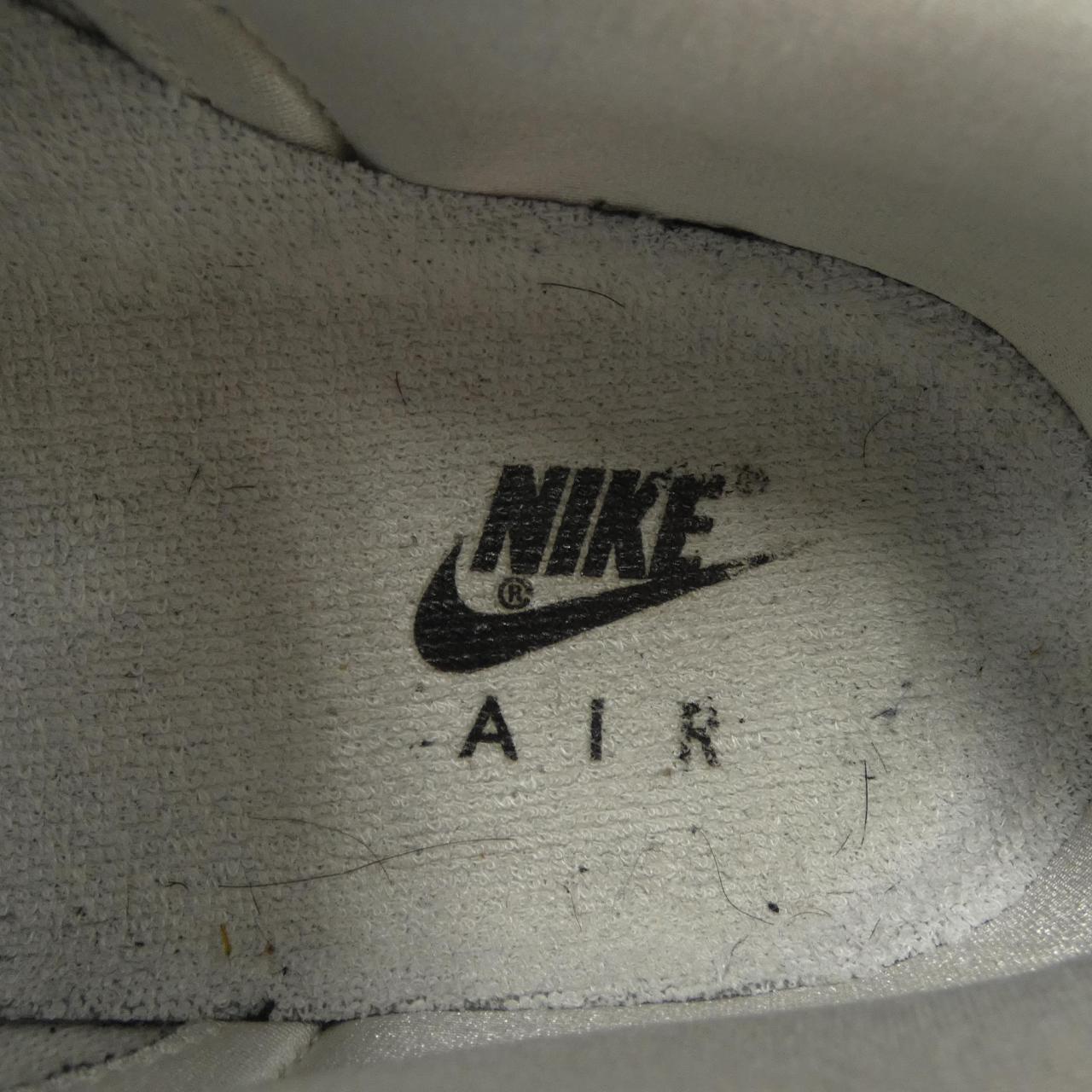 耐克NIKE运动鞋