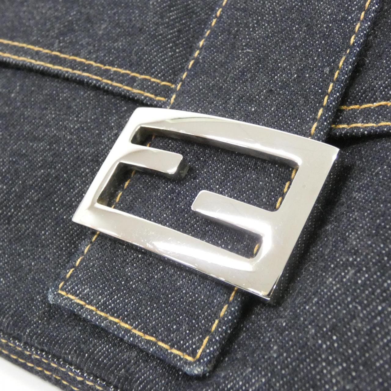 【ヴィンテージ】フェンディ バゲット 26424 ショルダーバッグ