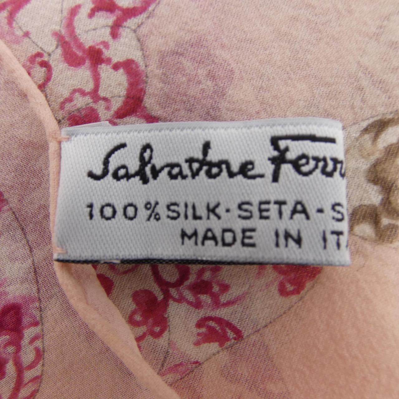 サルヴァトーレフェラガモ SALVATORE FERRAGAMO STOLE