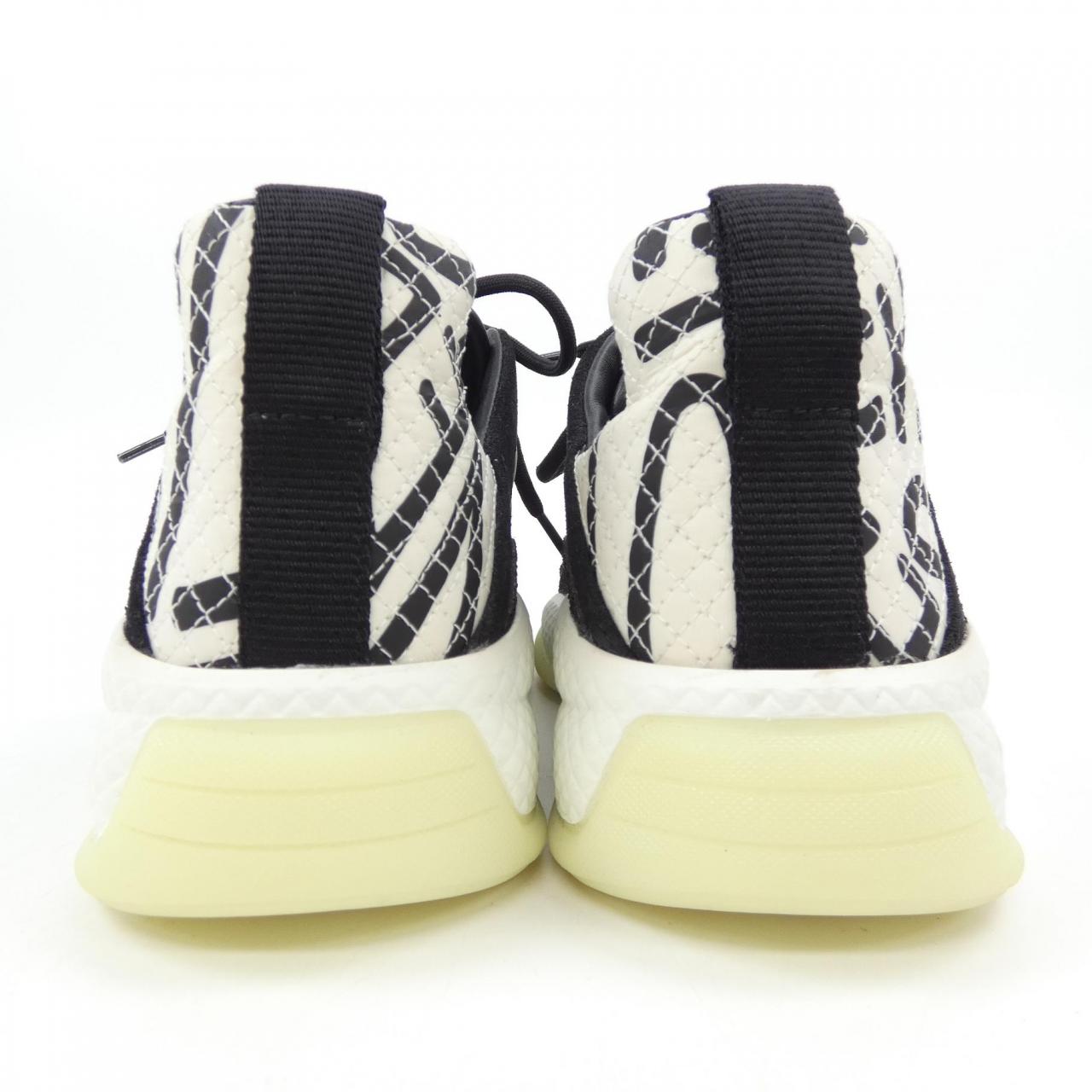 シャネル CHANEL グラフィックロゴ G38290Y55488 スニーカー