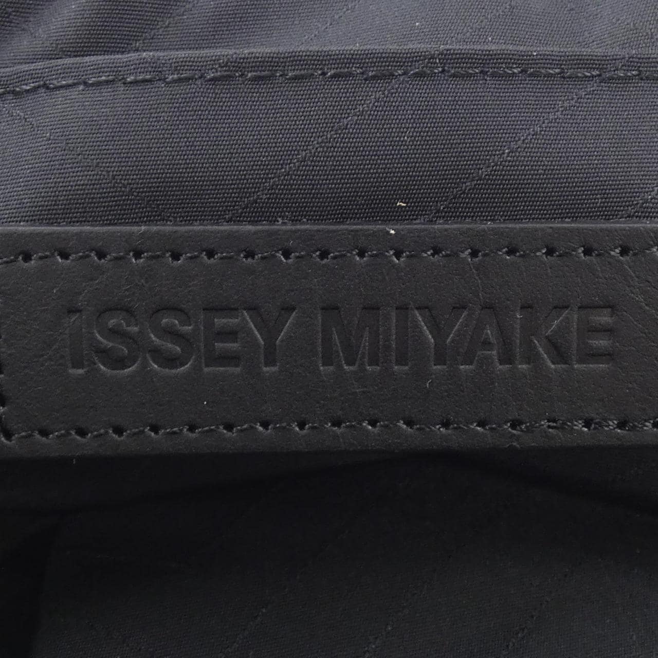 イッセイミヤケ ISSEY MIYAKE IM43AG201 BAG