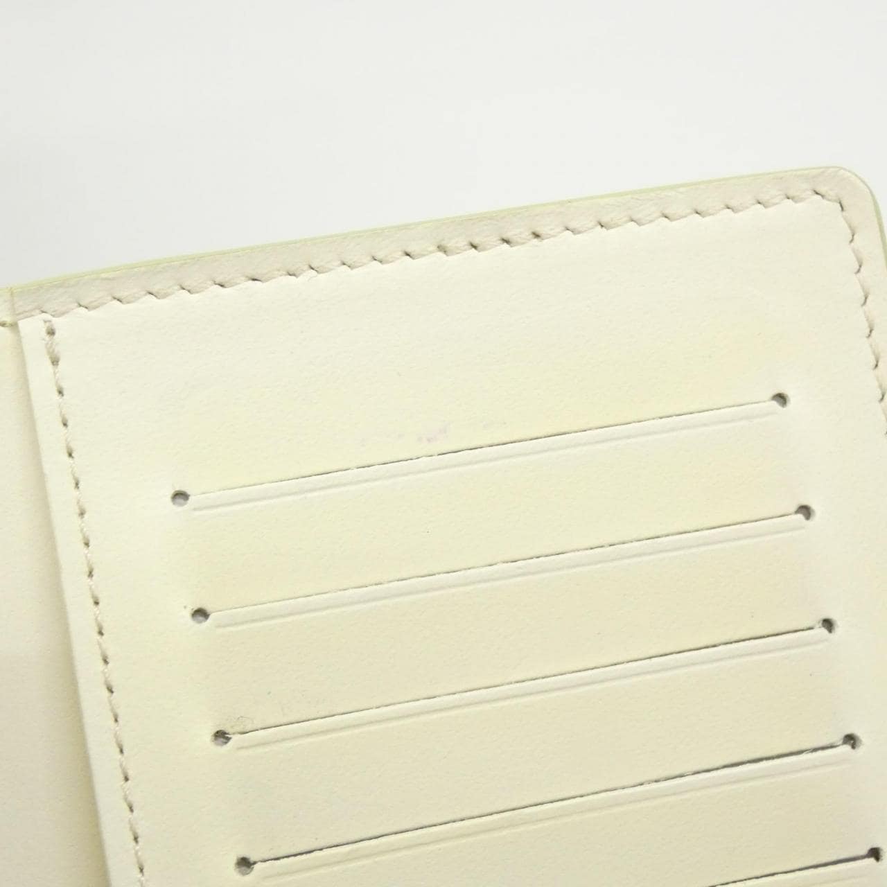 ルイヴィトン トリヨン LVヴェルティカル ウォレット M82512 財布