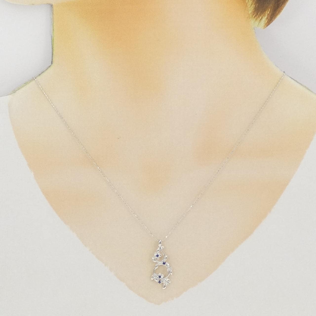 K18WG フラワー サファイヤ ネックレス 0.07CT