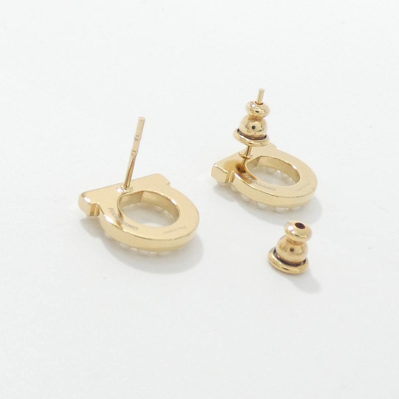 【新品】サルヴァトーレフェラガモ 76 0125 ピアス