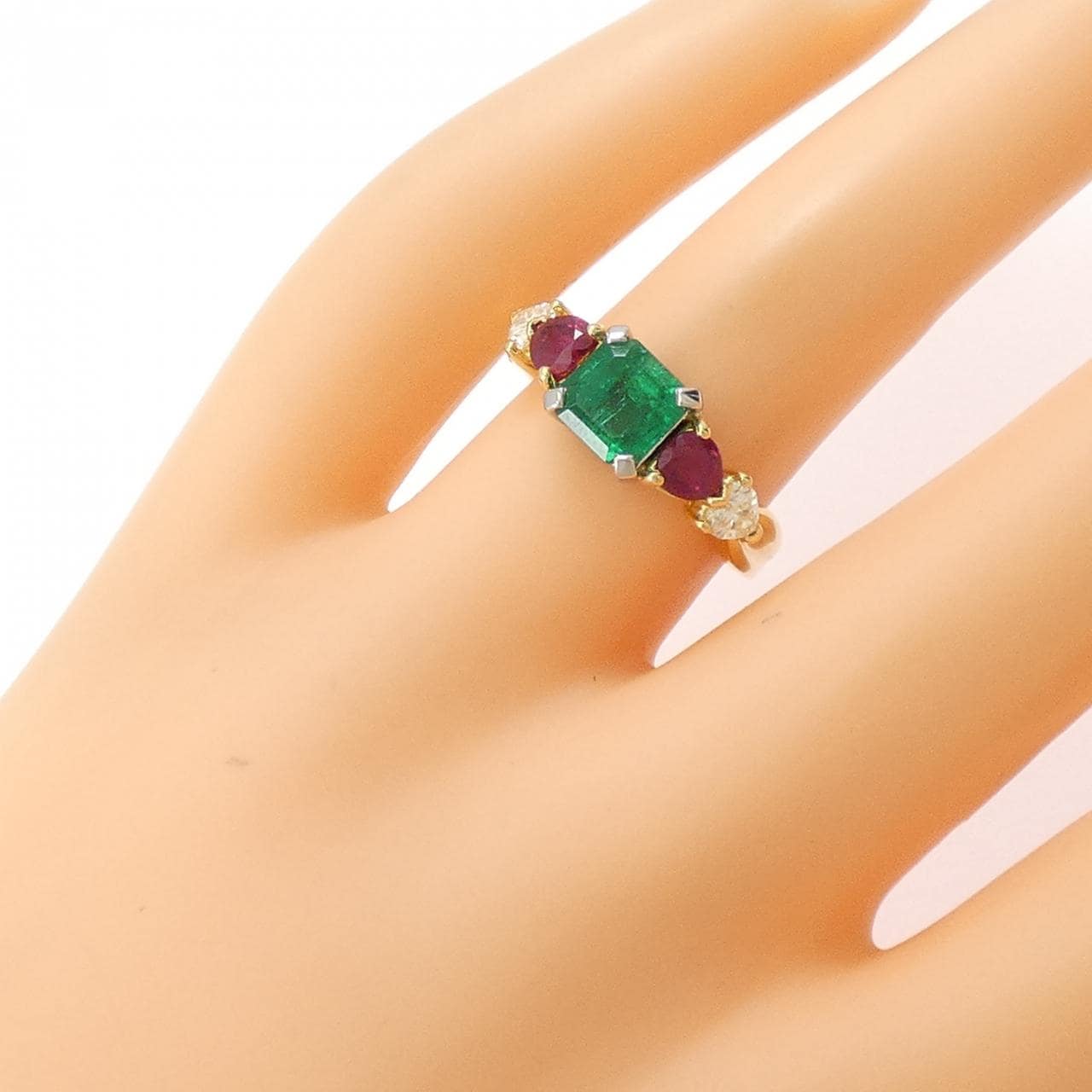 750/PT900 エメラルド リング 1.015CT