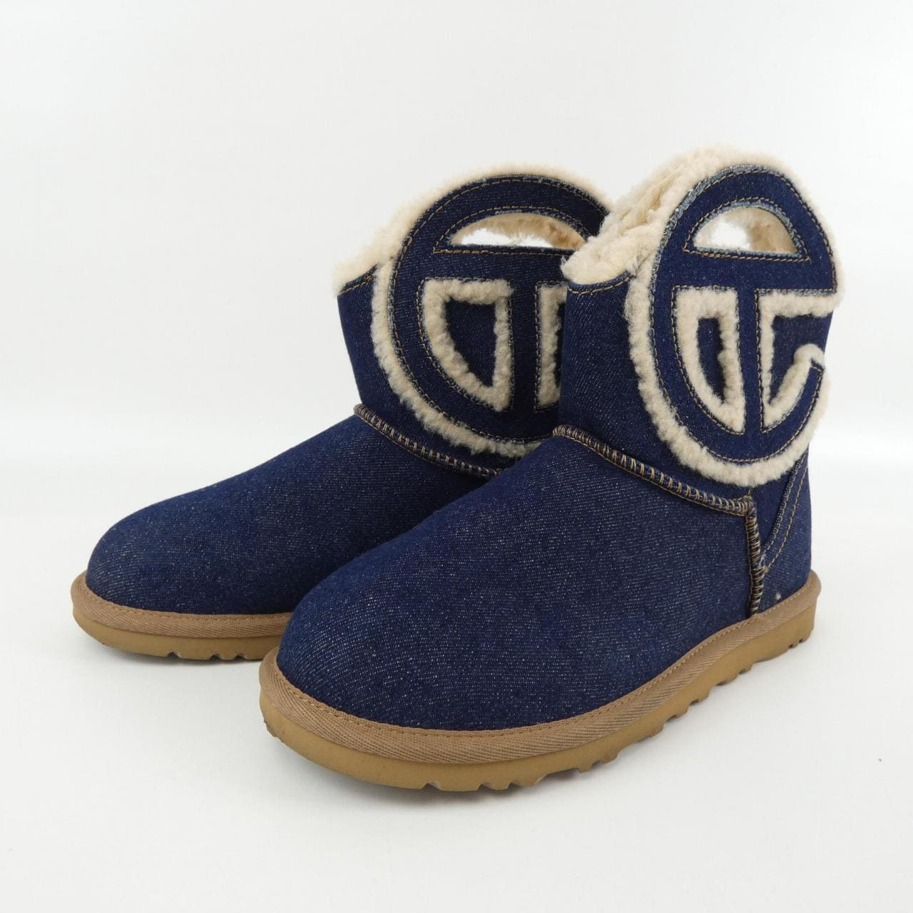 アグ UGG ブーツ