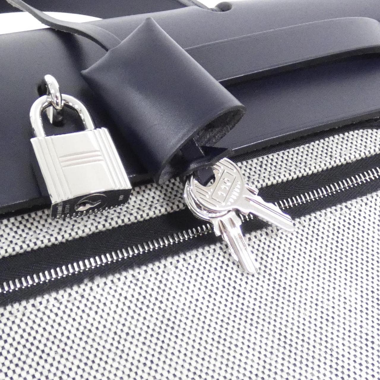 エルメス エールバッグ ジップ PM 072069CK バッグ