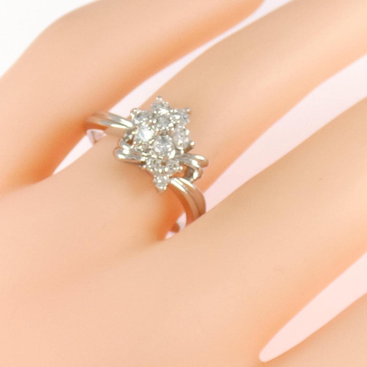 PT900 フラワー ダイヤモンド リング 0.50CT