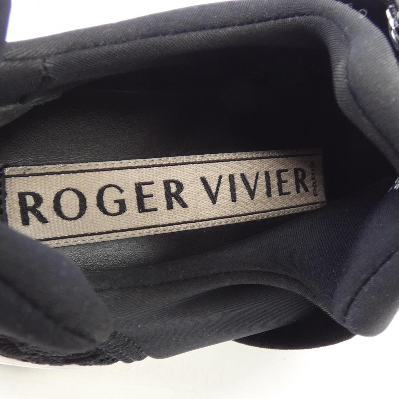 ROGER VIVIER Vive Run Strass Buckle Sneakers