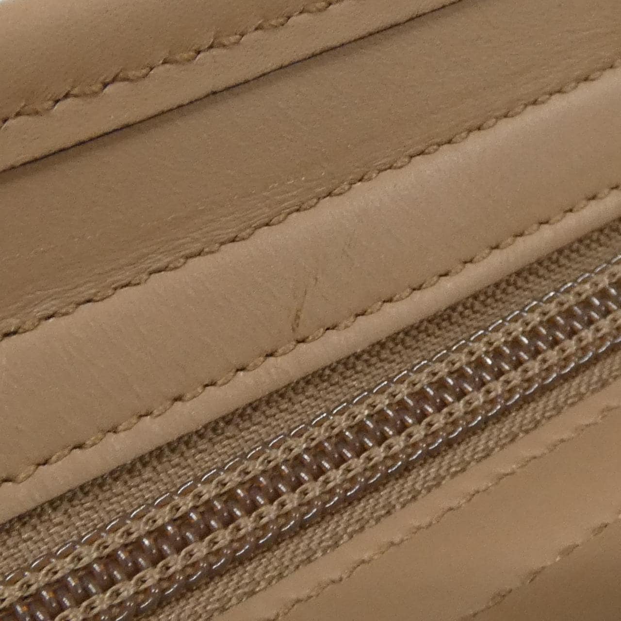 グッチ 388924 KQWFZ ショルダーバッグ