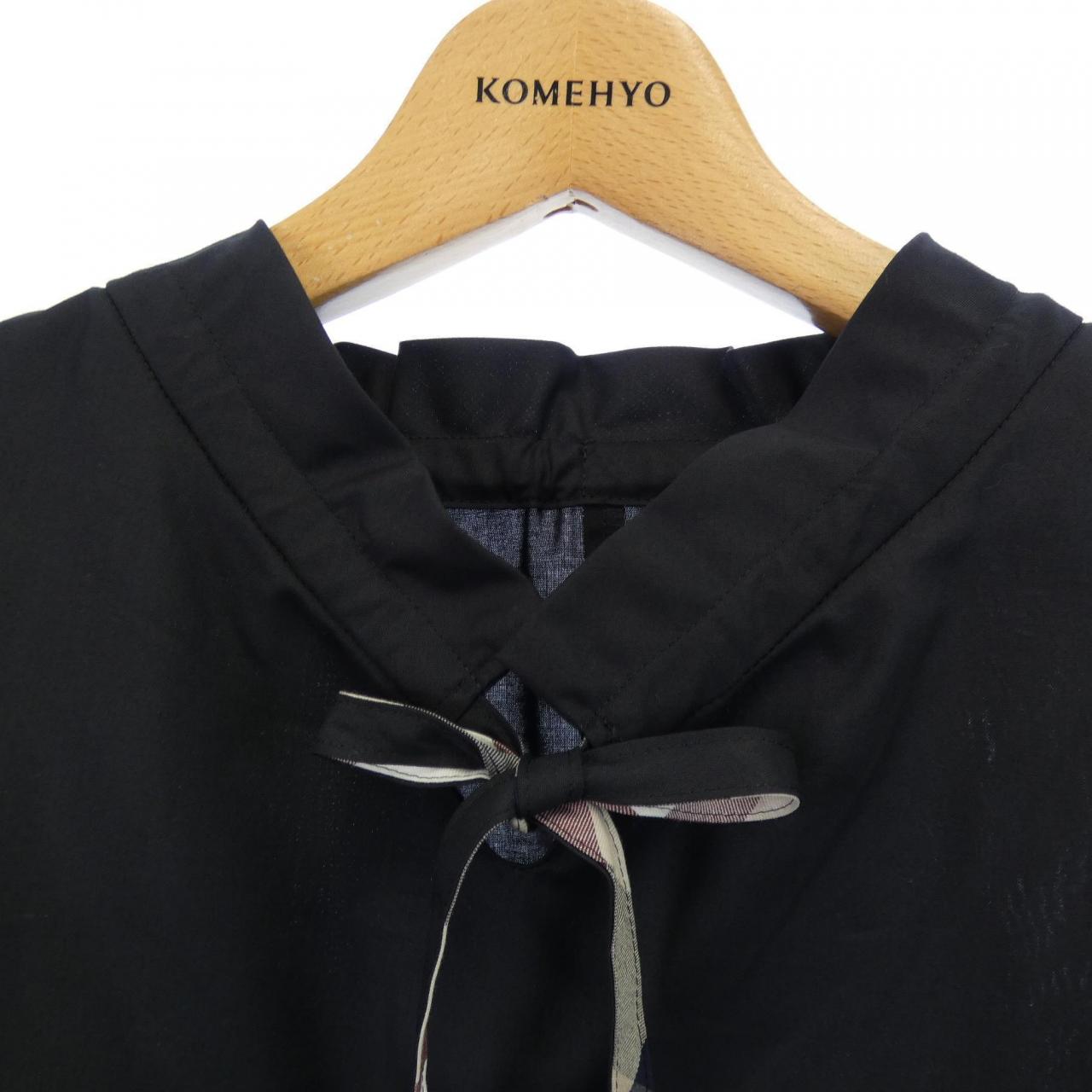 ブルーレーベルクレストブリッジ BLUE LABEL CRESTBRIDGE トップス