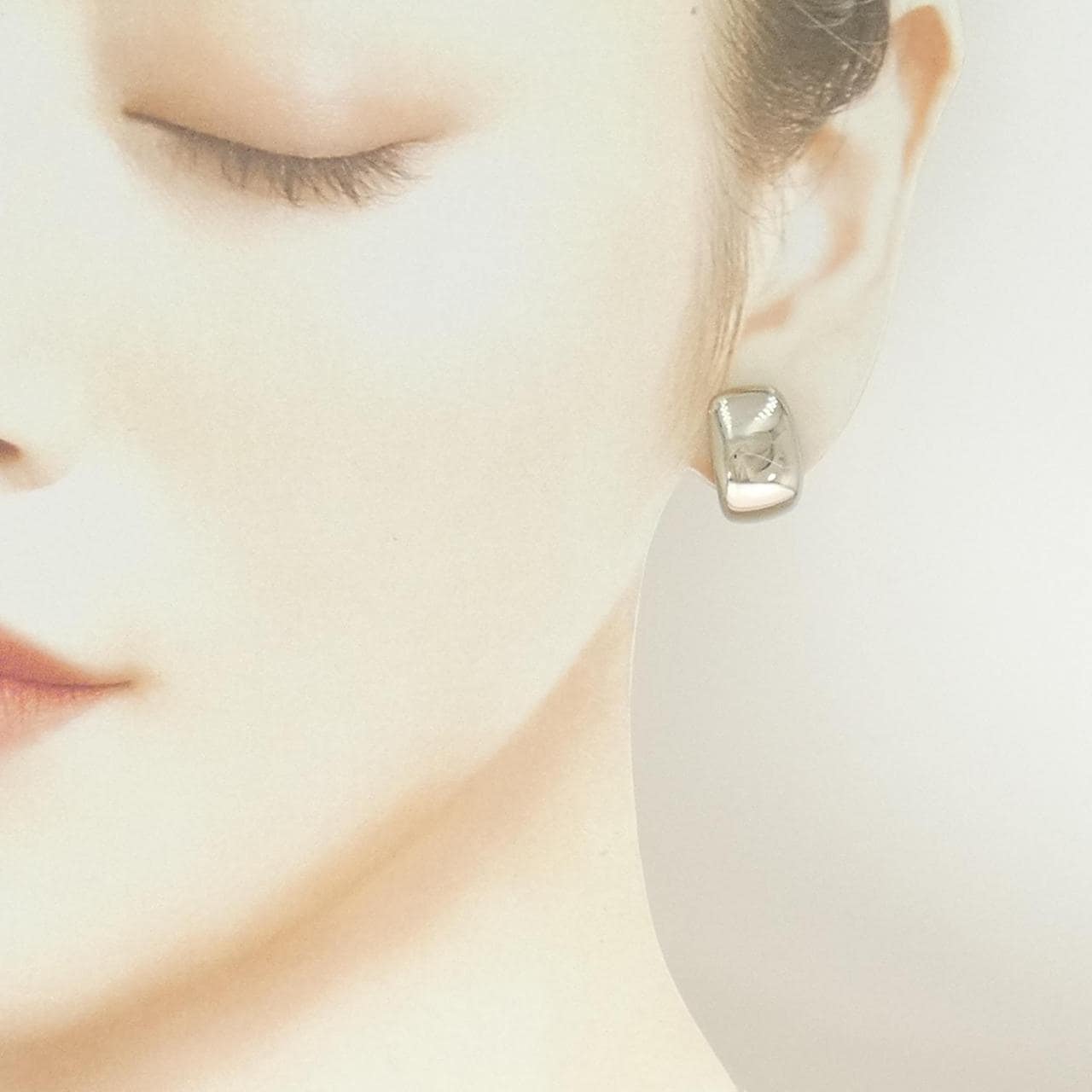 カルティエ ヌーベルバーグ イヤリング