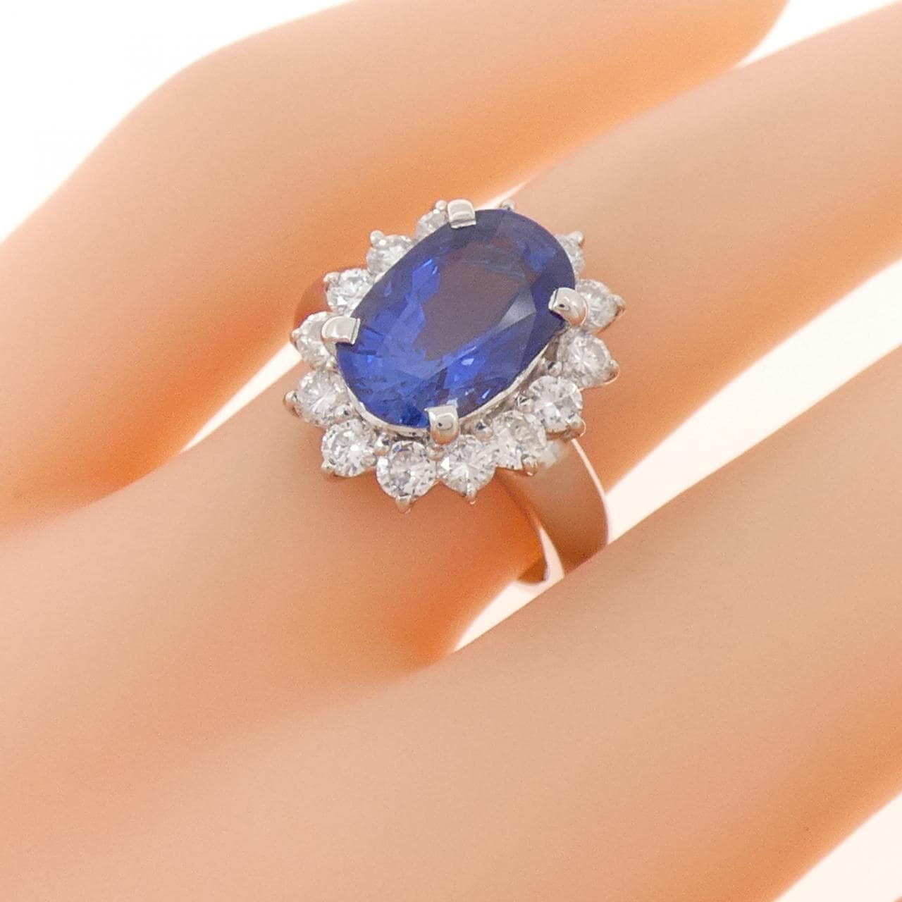 PT900 サファイヤ リング 3.638CT