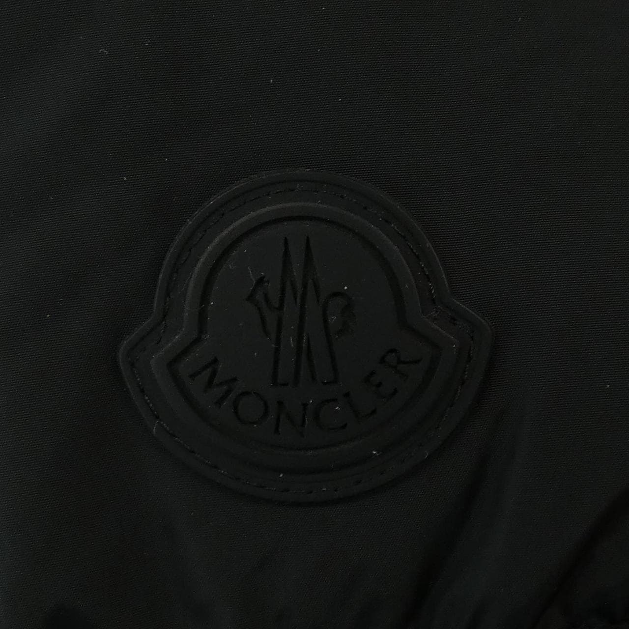 モンクレール MONCLER ダウンジャケット