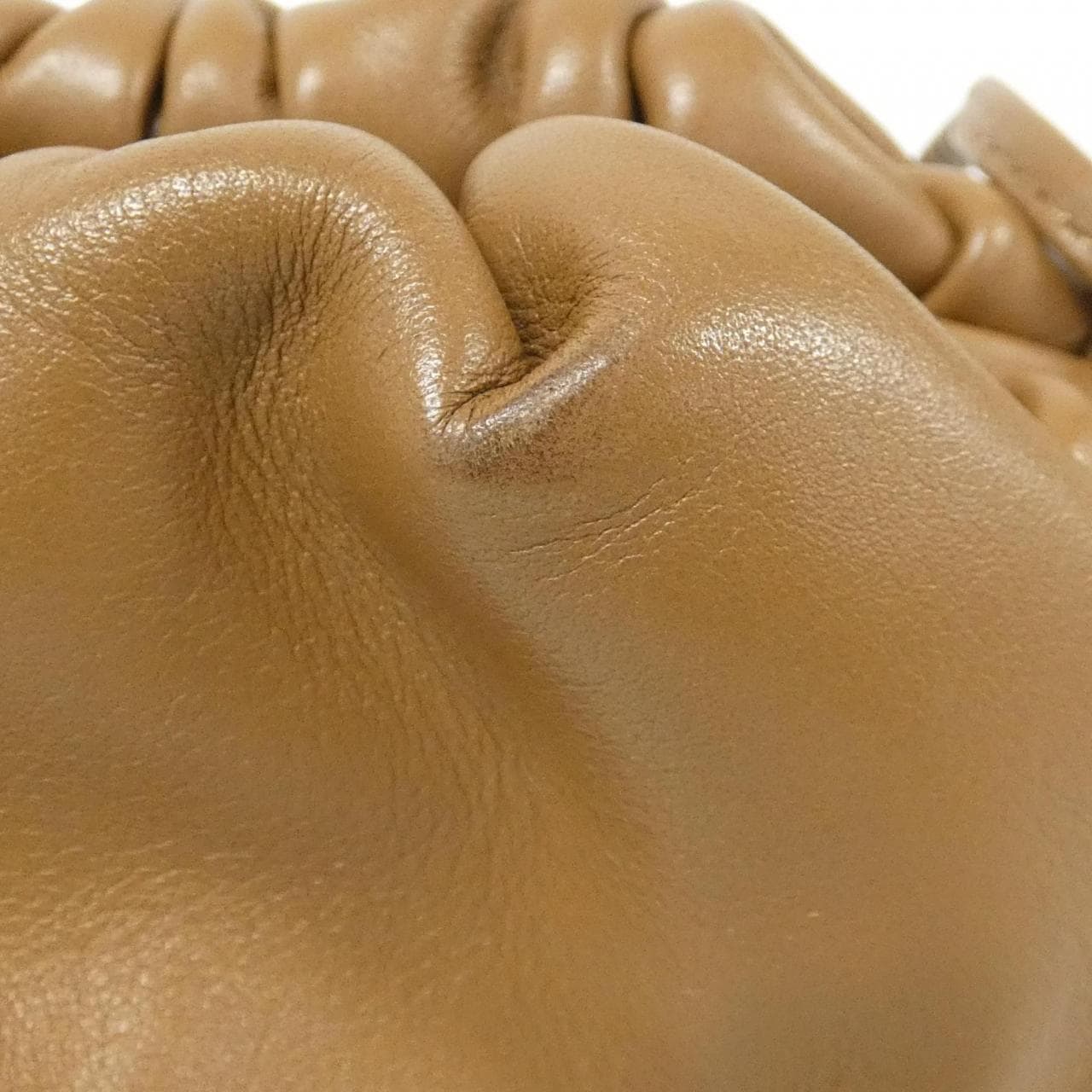 ボッテガヴェネタ 585852 VCP40 ショルダーバッグ